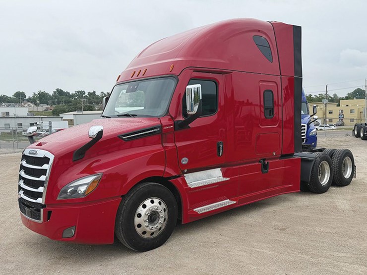 2024-freightliner-cascadia-126-image-1