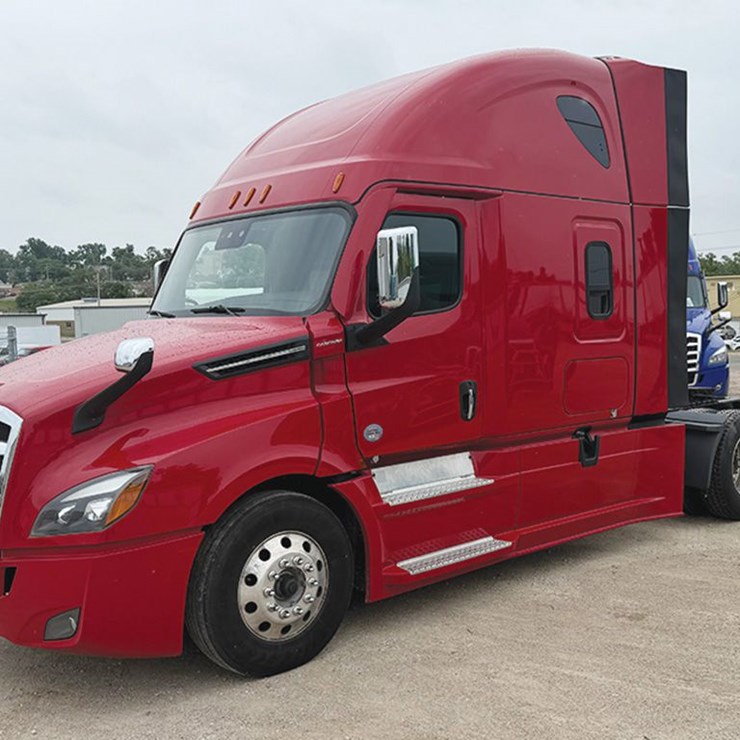 2024 FREIGHTLINER CASCADIA 126