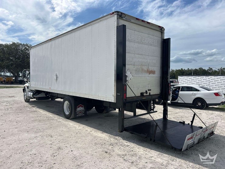 2018-international-durastar-4300-image-4