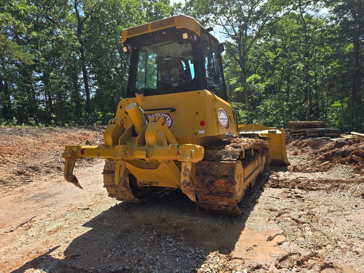 caterpillar-d4-image-14