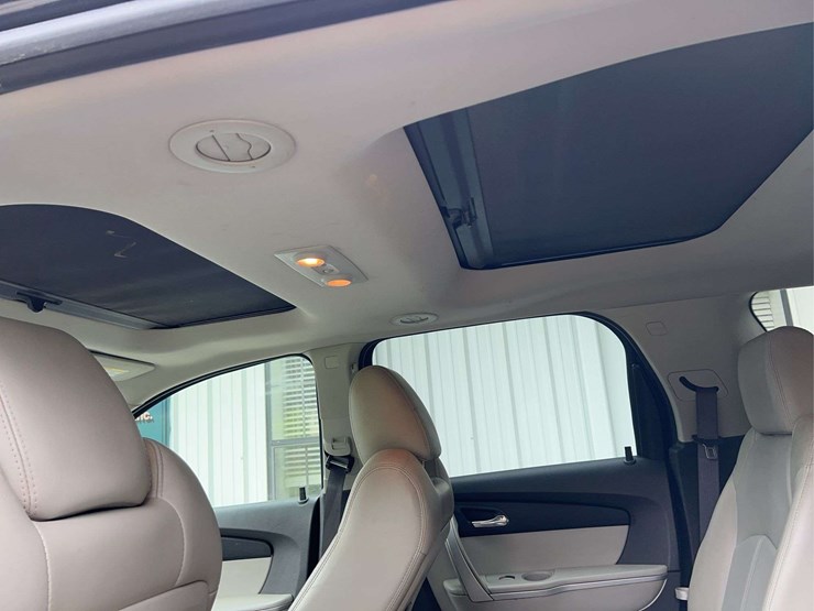 2012-gmc-acadia-image-22