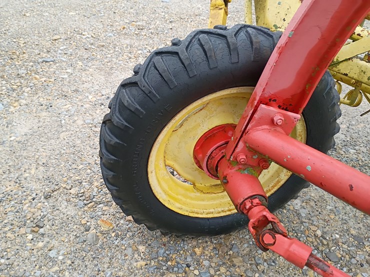 new-holland-256-image-19