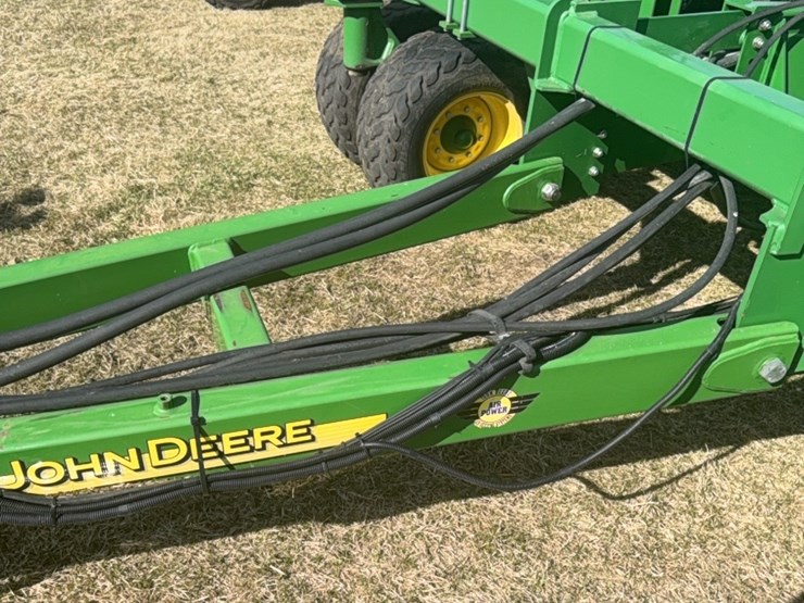 2000-john-deere-1910-image-88