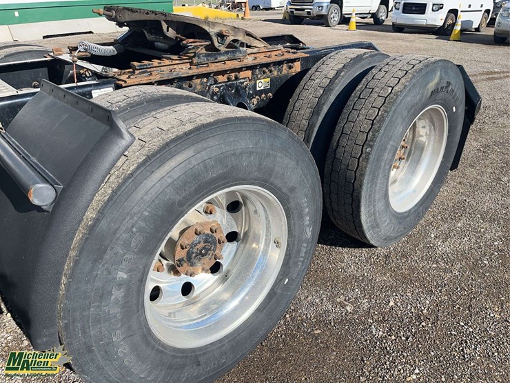 2018-kenworth-t680-image-10