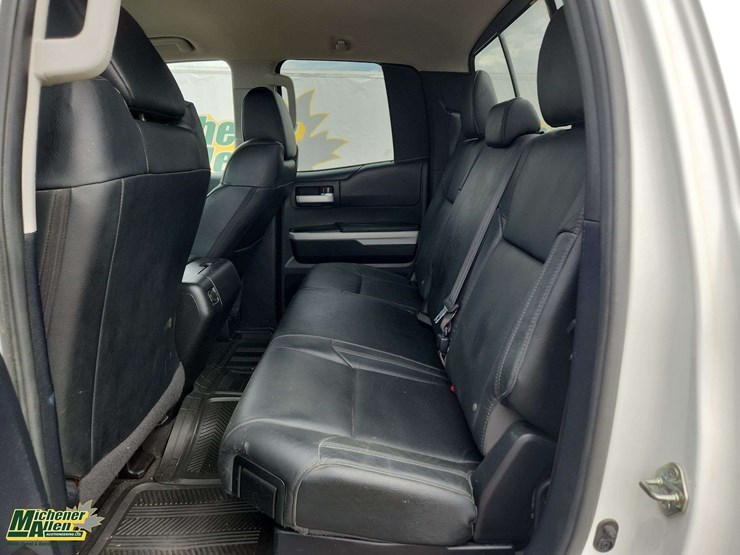 2015-toyota-tundra-image-17