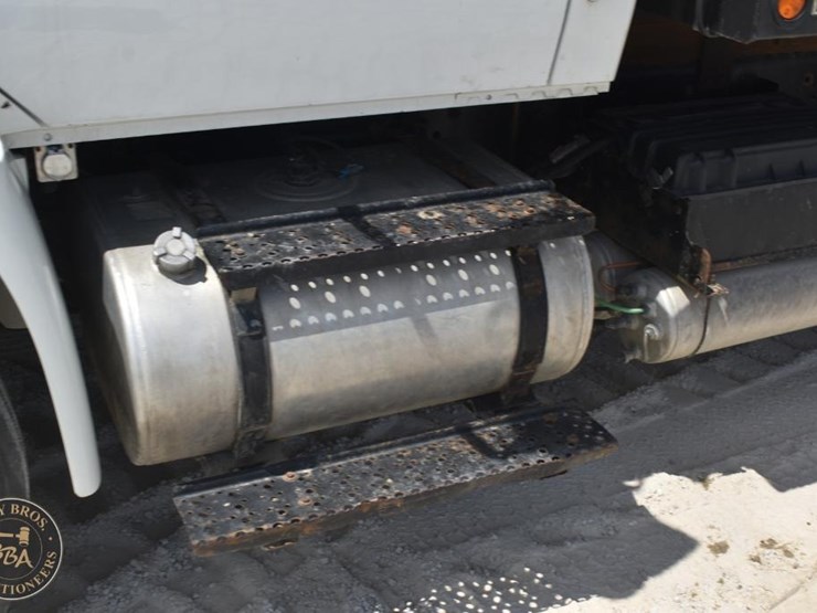 2012-international-durastar-4400-image-17