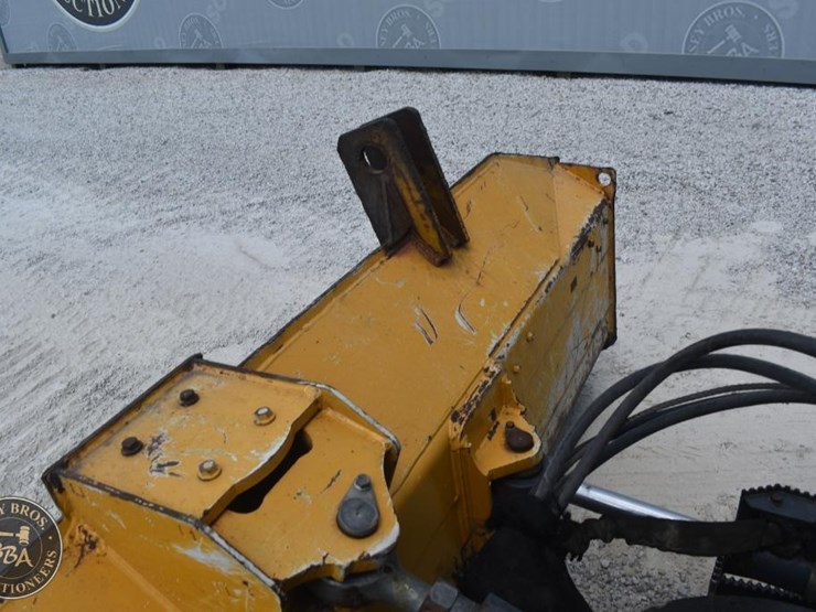 2022-deere-650k-lgp-image-62