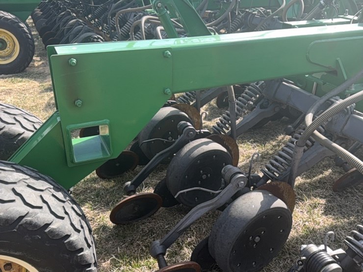 2000-john-deere-1910-image-20