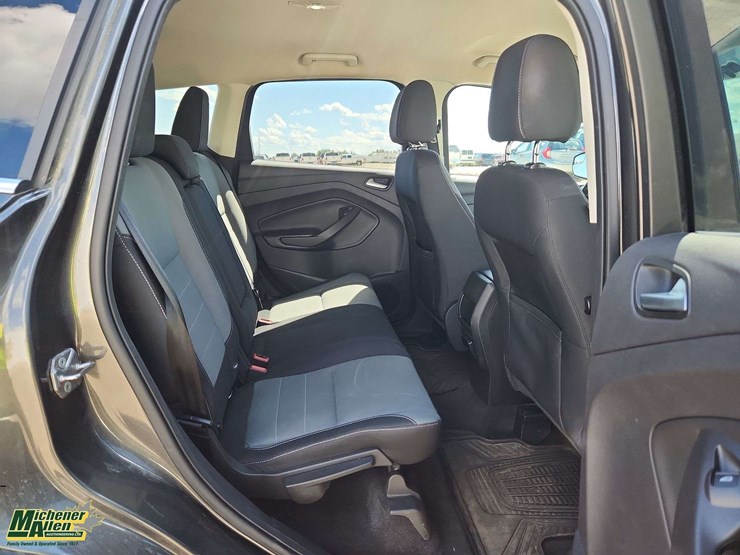 2016-ford-escape-image-13