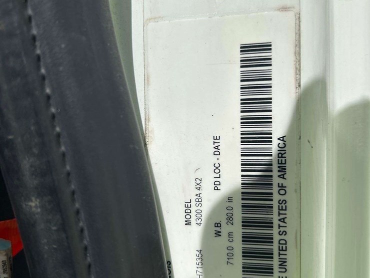 2018-international-durastar-4300-image-5