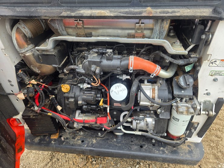 2023-bobcat-t770-image-17