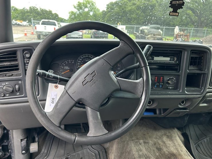 2006-chevrolet-silverado-1500-z71-image-13