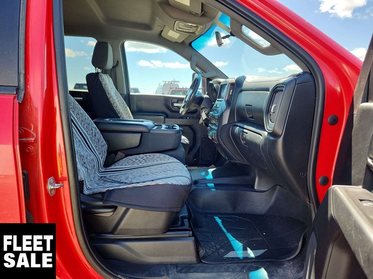 2020-chevrolet-silverado-3500hd-image-13