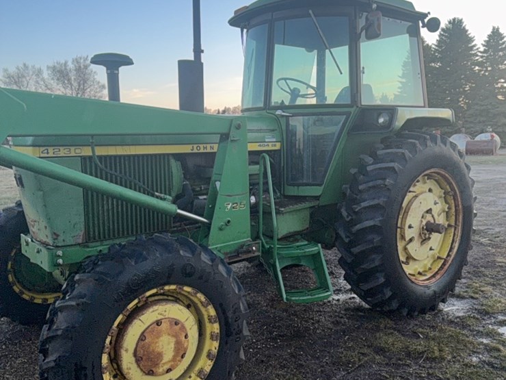 john-deere-725-image-6