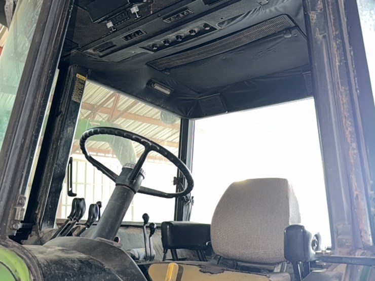 john-deere-725-image-28