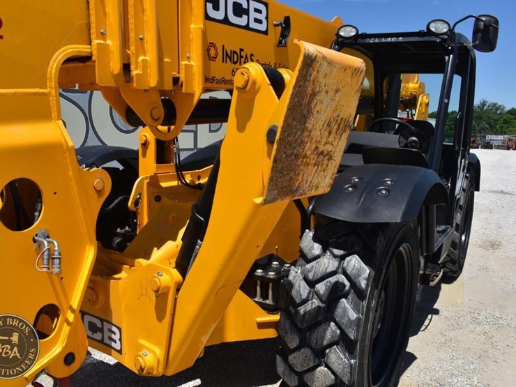 2023-jcb-510-56-image-22