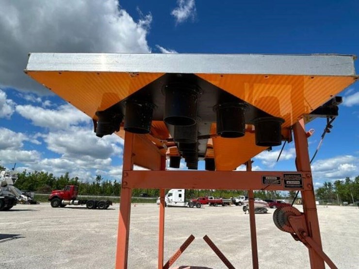tow-behind-sign-board-image-37