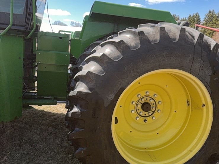 john-deere-8770-image-24