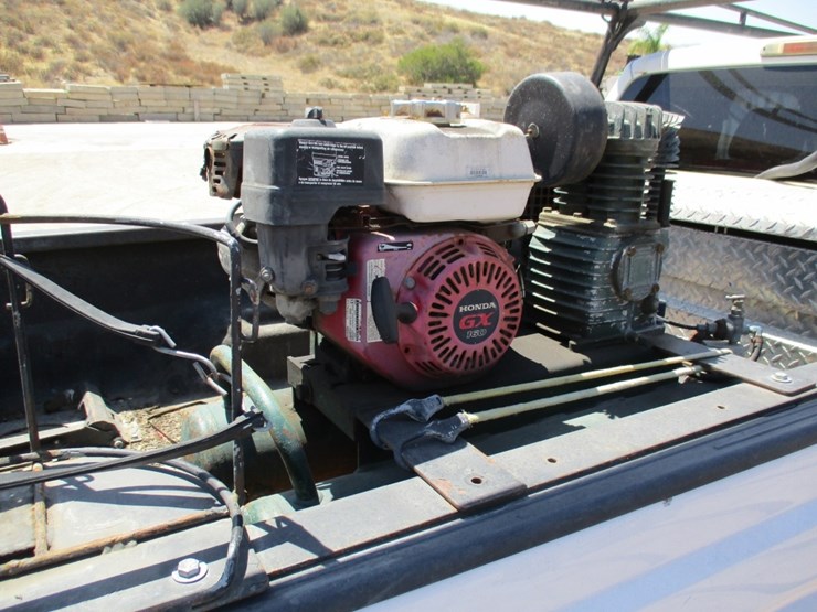 2015-ford-f250-xl-image-15