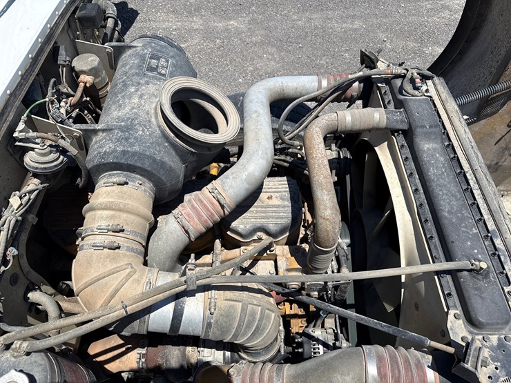 2004-peterbilt-357-image-7