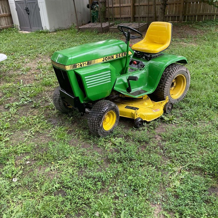 1986 JOHN DEERE 212