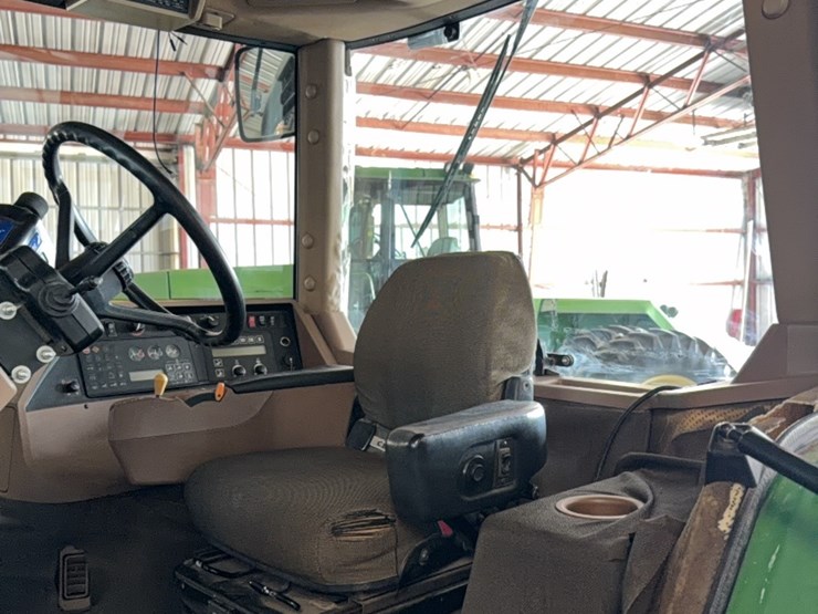 john-deere-8100-image-59