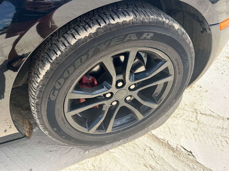 2013-chevrolet-camaro-2-door-coupe-(98,540-miles)-image-24