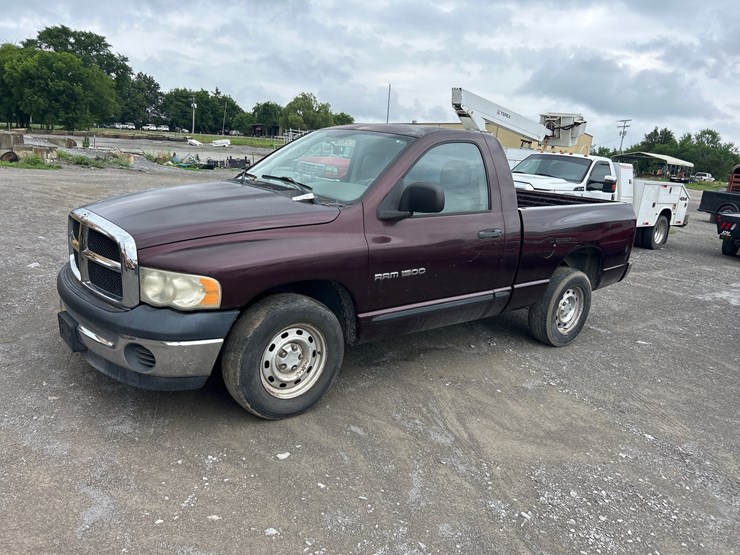 2004-dodge-ram-1500-image-1