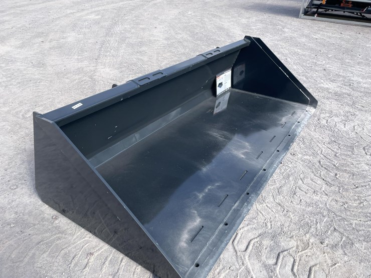 #2774-•-unused-2026-wolverine-skid-steer-track-duty-bucket-attachments-image-4