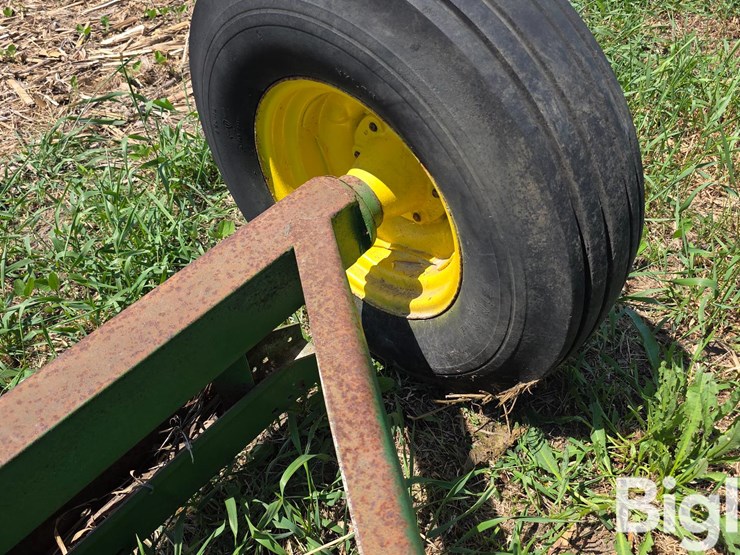 john-deere-running-gear-trailer-image-17