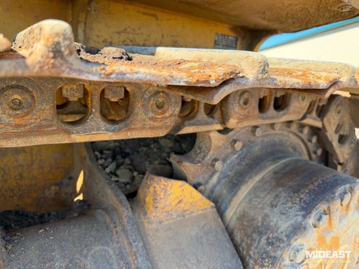 caterpillar-d5k-image-18
