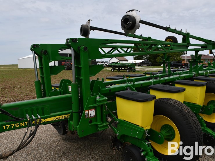 2016-john-deere-1775-image-18