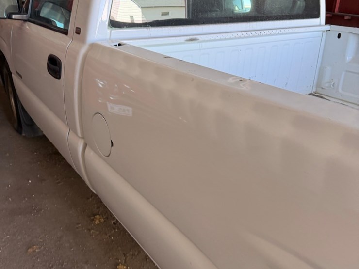 2002-chevy-1/2-ton-long-box-2wd-pickup,-6-cyl-gas,-automatic-transmission-image-23