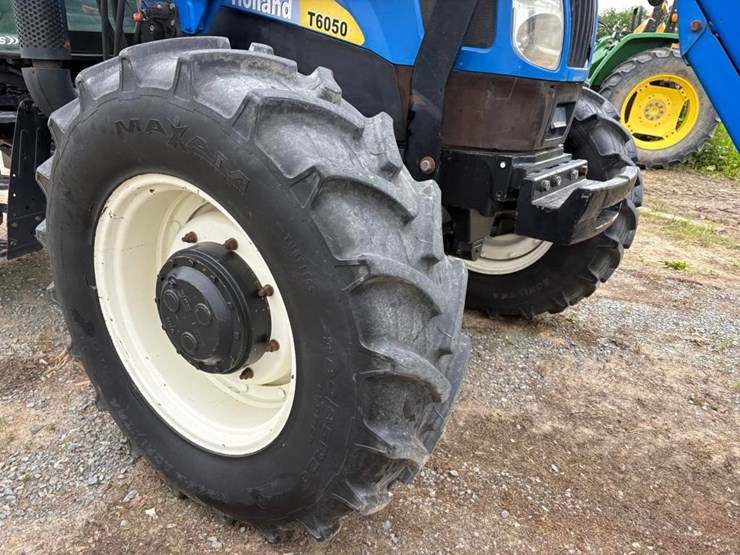 new-holland-t6050-image-12