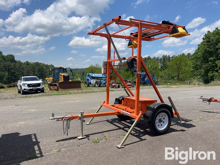 2023-wanco-traffic-control-trailered-trucks-entering-highway-sign-image-1