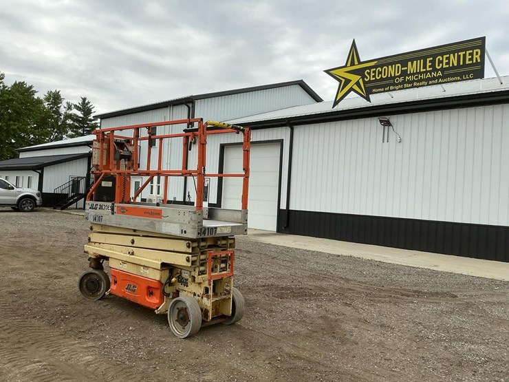 2005-jlg-2030es-image-3