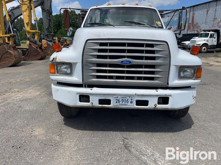 1995-ford-f800-image-18
