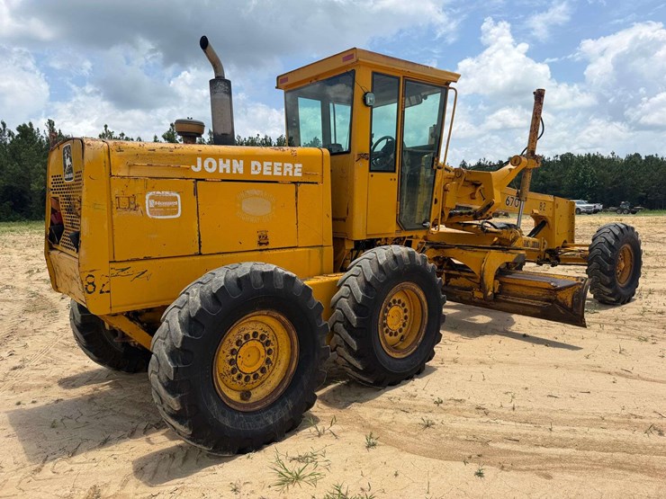 1992-deere-670b-image-3