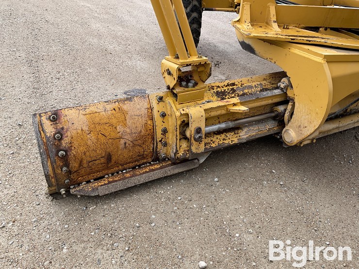 1999-deere-770bh-image-17