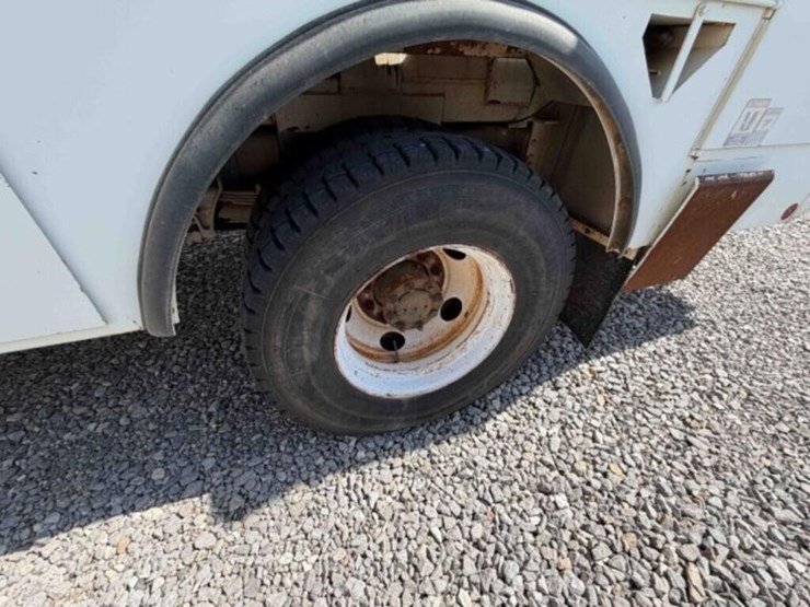2005-international-durastar-4300-image-20
