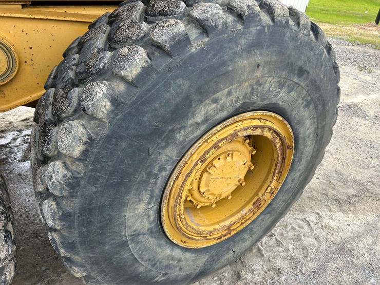 caterpillar-d250e-image-19