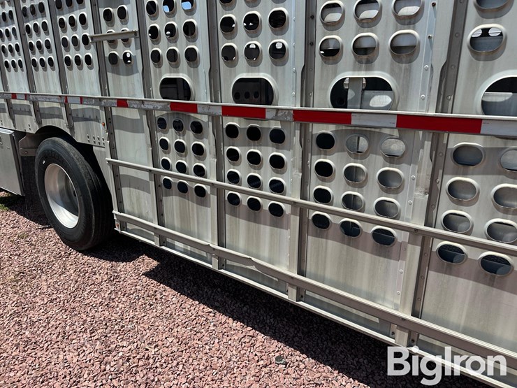 2015-eby-livestock-trailer-image-19