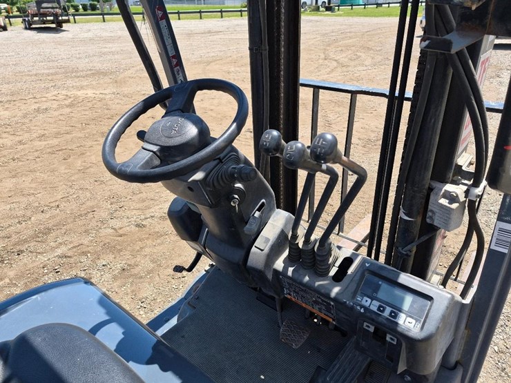 #1374-•-2021-toyota-8fbe18u-forklift-image-14