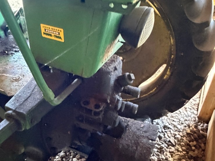 john-deere-b-image-17