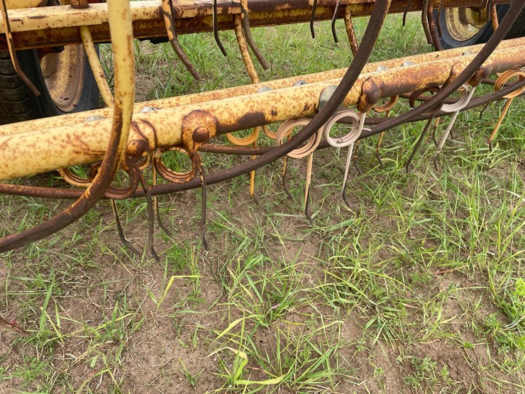 new-holland-256-image-13