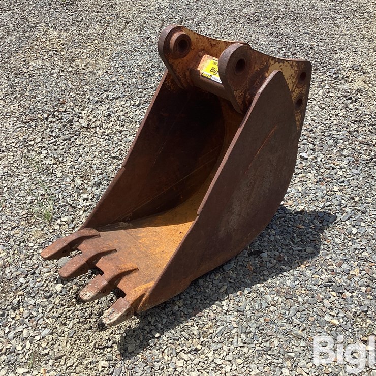 17.5” Excavator Bucket
