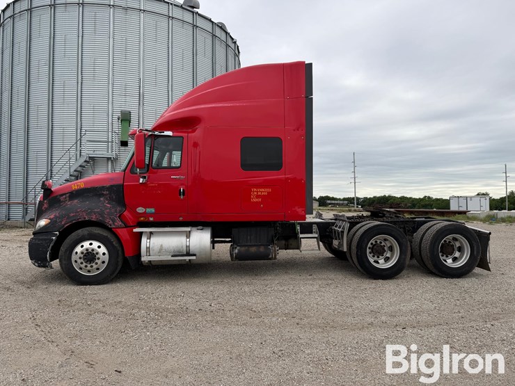 2010-international-prostar-image-8