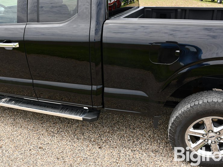 2025-ford-f150-xlt-image-18