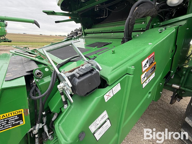 2019-john-deere-s780-image-11