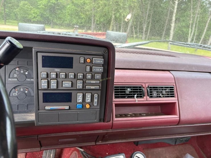1990-chevrolet-silverado-1500-image-12